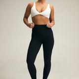 The Classic Legging in Black