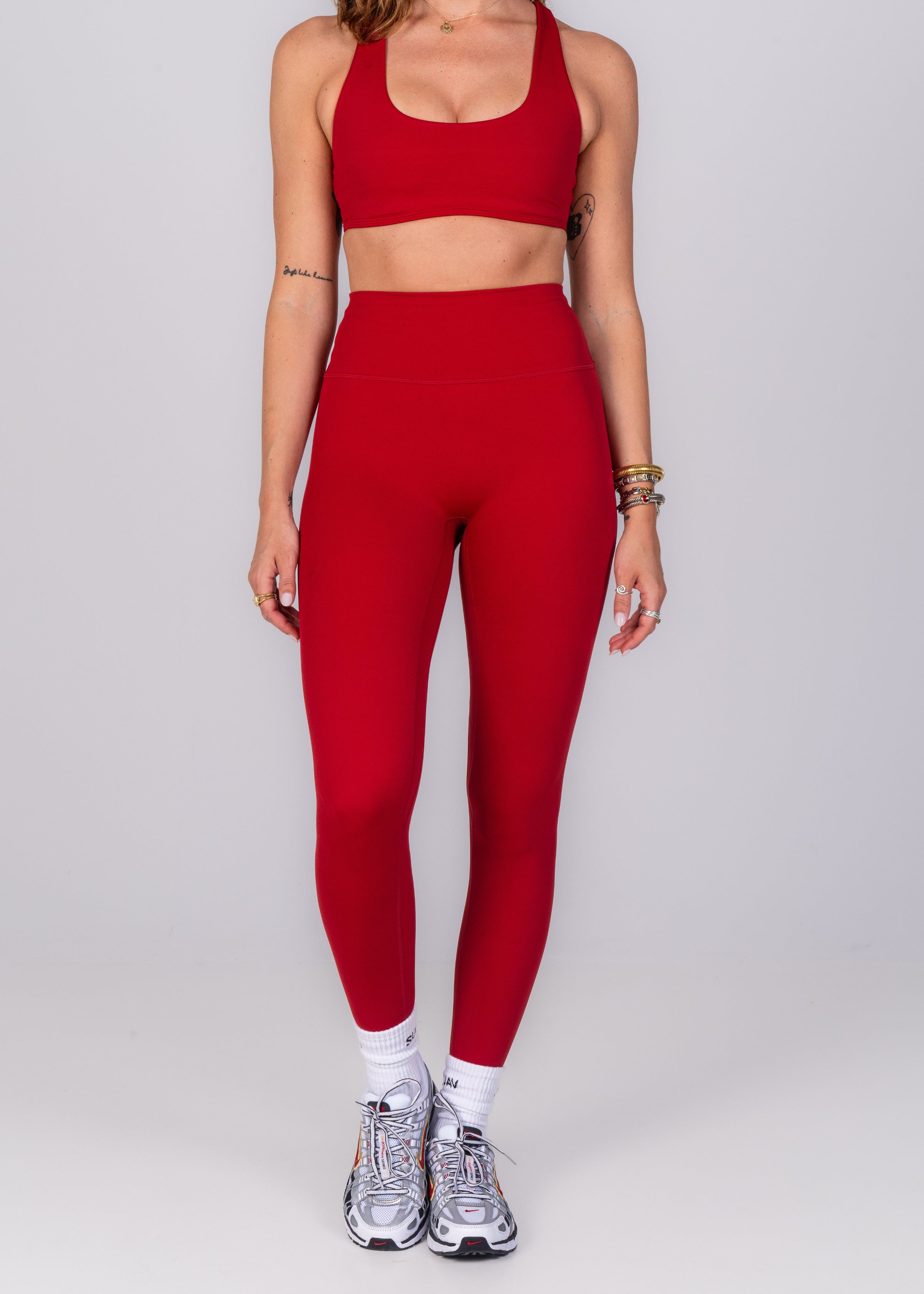 The Classic Legging in Berry