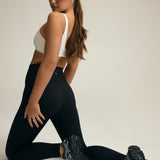 The Classic Legging in Black